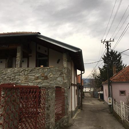 Apartmani Pinkum Veliko Gradiste Exterior photo