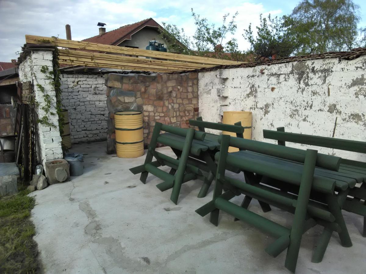 Apartmani Pinkum Veliko Gradiste Exterior photo